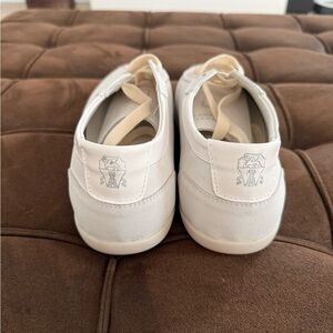 Sneakers light grey suede